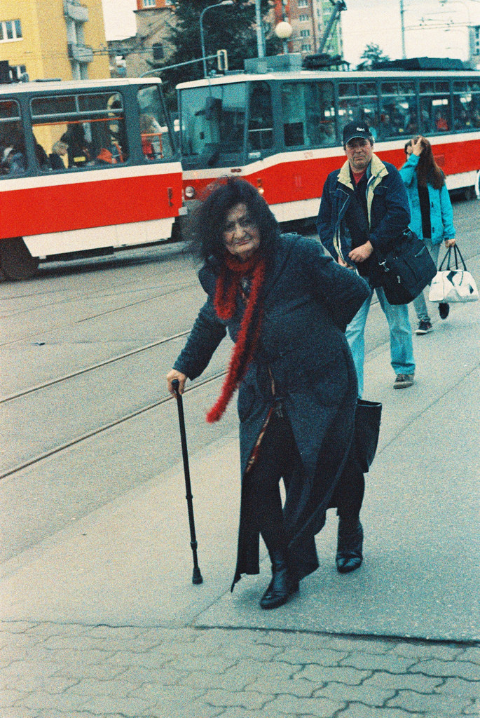 Praktica MTL 5 + Helios 44-2 2/58 - Old Lady and Other People on Mendel's Square