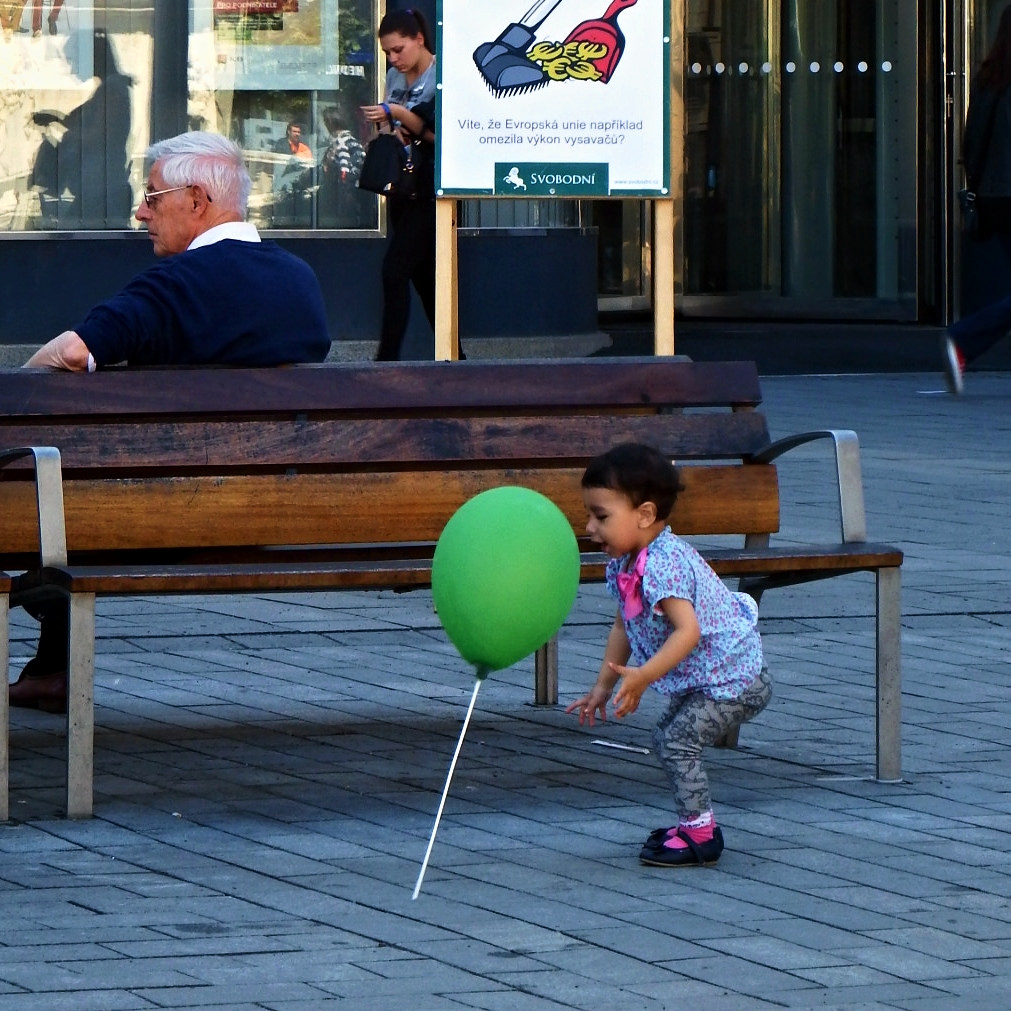 Child with Eurosceptical Balloon